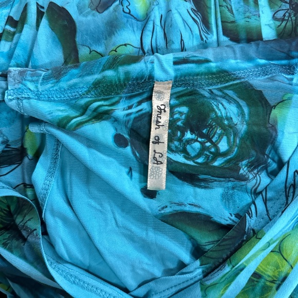 Y2K Sleeveless Dress
Deep V-Neck Babydoll - Picture 5 of 6